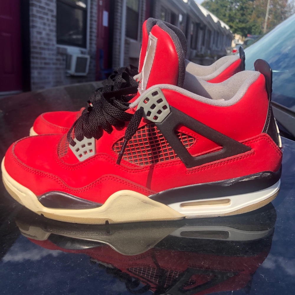 Air Jordan 4 “Toro” used condition no box